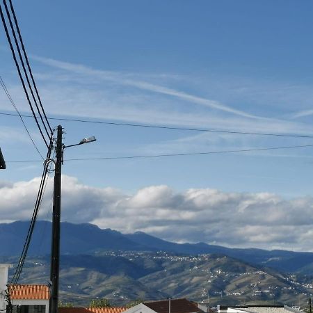 O Mercadinho Poiares ภายนอก รูปภาพ